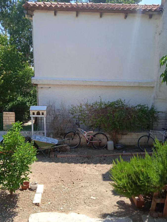 Το Μικρό Σπίτι Στη Φάρμα! Apartment Acharnes Ngoại thất bức ảnh